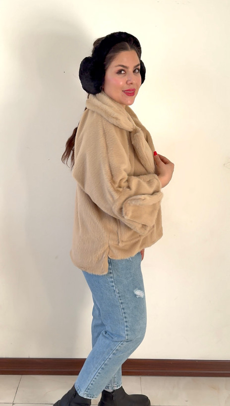 کت خزدار زنانه زمستانه